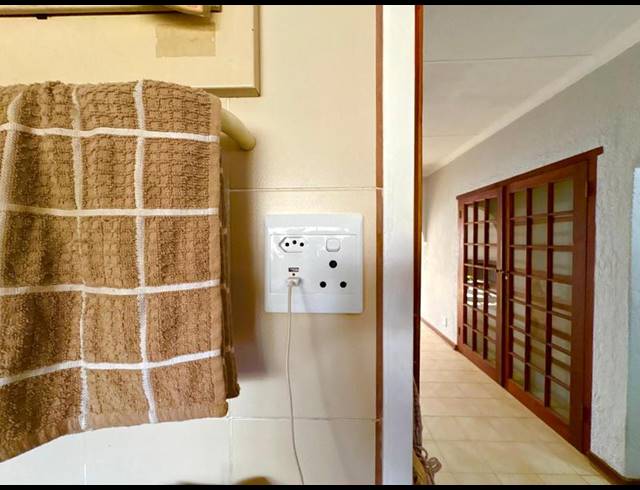 3 BEDROOM HOUSE FOR SALE IN DORINGKLOOF